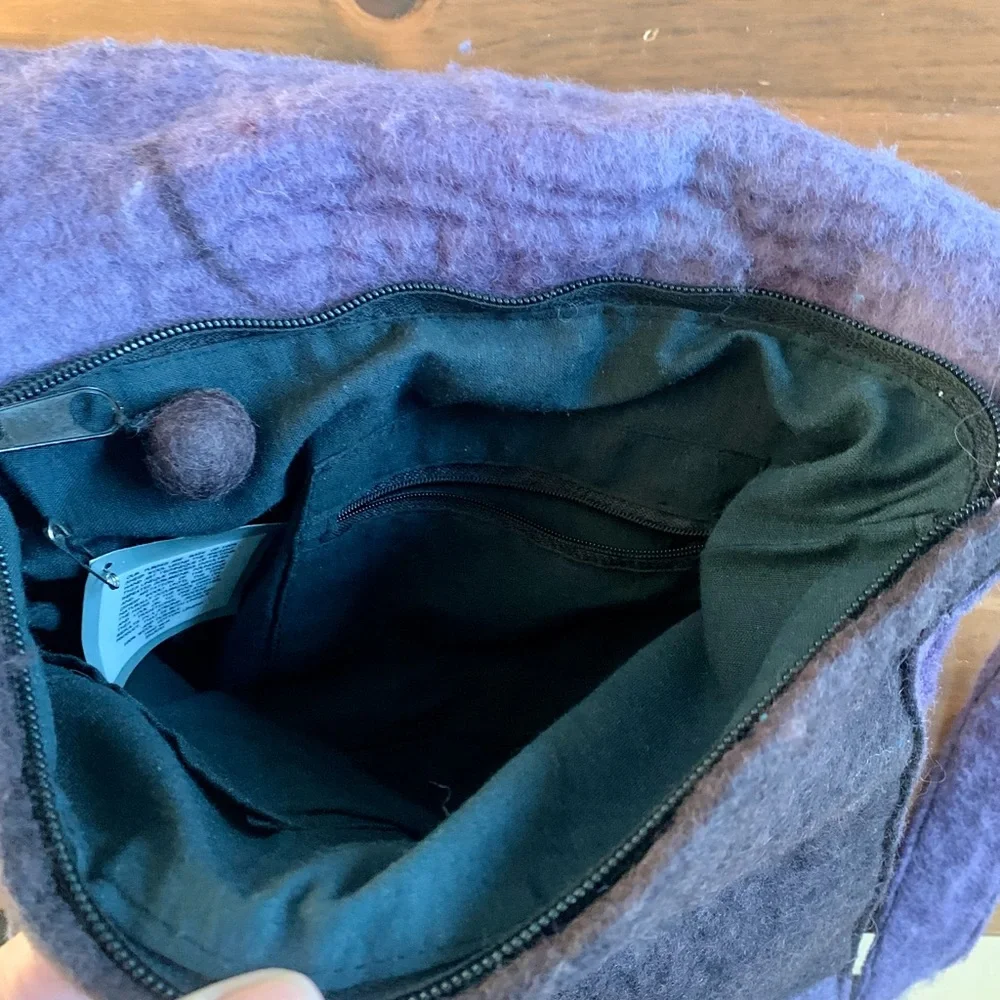 Artisan Felted Sheepswool Adorable Purse, 12 X 11.5”. - Picture 5 of 6